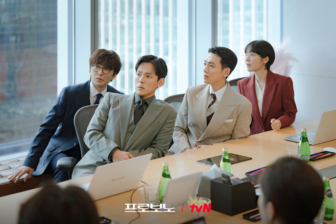 Sợ đầu voi đu&ocirc;i chuột th&igrave; quất ngay phim H&agrave;n n&agrave;y: Kịch bản cua kh&eacute;t lẹt qu&aacute; đ&atilde;, nam ch&iacute;nh chưa từng g&acirc;y thất vọng- Ảnh 2.