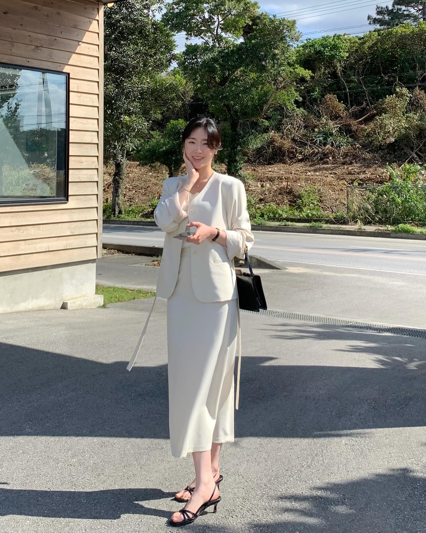 Có thể khẳng định, đây là 5 mẫu áo khoác đẹp nhất để mặc với chân váy- Ảnh 8. Có thể khẳng định, đây là 5 mẫu áo khoác đẹp nhất để mặc với chân váy- Ảnh 8.