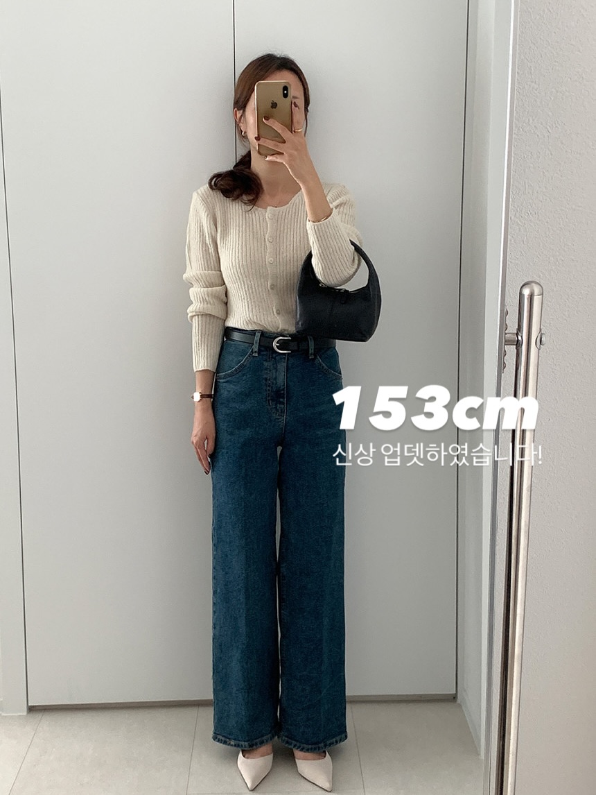 Người phụ nữ cao 1m53 c&oacute; style rất s&agrave;nh điệu, h&oacute;a ra l&agrave; nhờ 4 c&ocirc;ng thức diện đồ đơn giản m&agrave; t&ocirc;n d&aacute;ng- Ảnh 4.