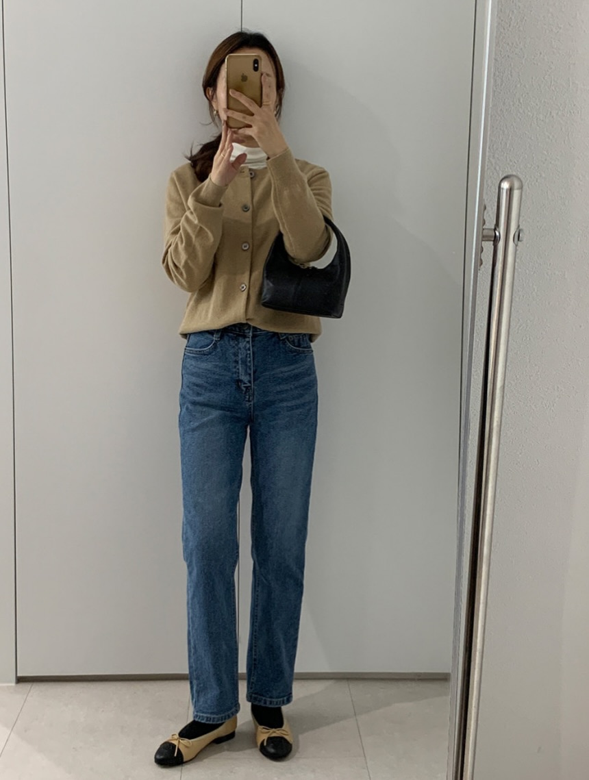 Người phụ nữ cao 1m53 c&oacute; style rất s&agrave;nh điệu, h&oacute;a ra l&agrave; nhờ 4 c&ocirc;ng thức diện đồ đơn giản m&agrave; t&ocirc;n d&aacute;ng- Ảnh 6.