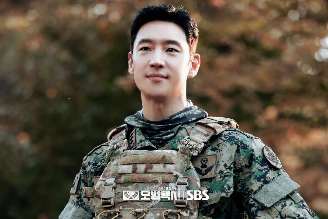 M&agrave;n cameo chấn động ở phim H&agrave;n rating cao nhất cả nước: 1 ph&uacute;t m&agrave; hot bằng 16 tập cộng lại, cả MXH đảo đi&ecirc;n- Ảnh 2.