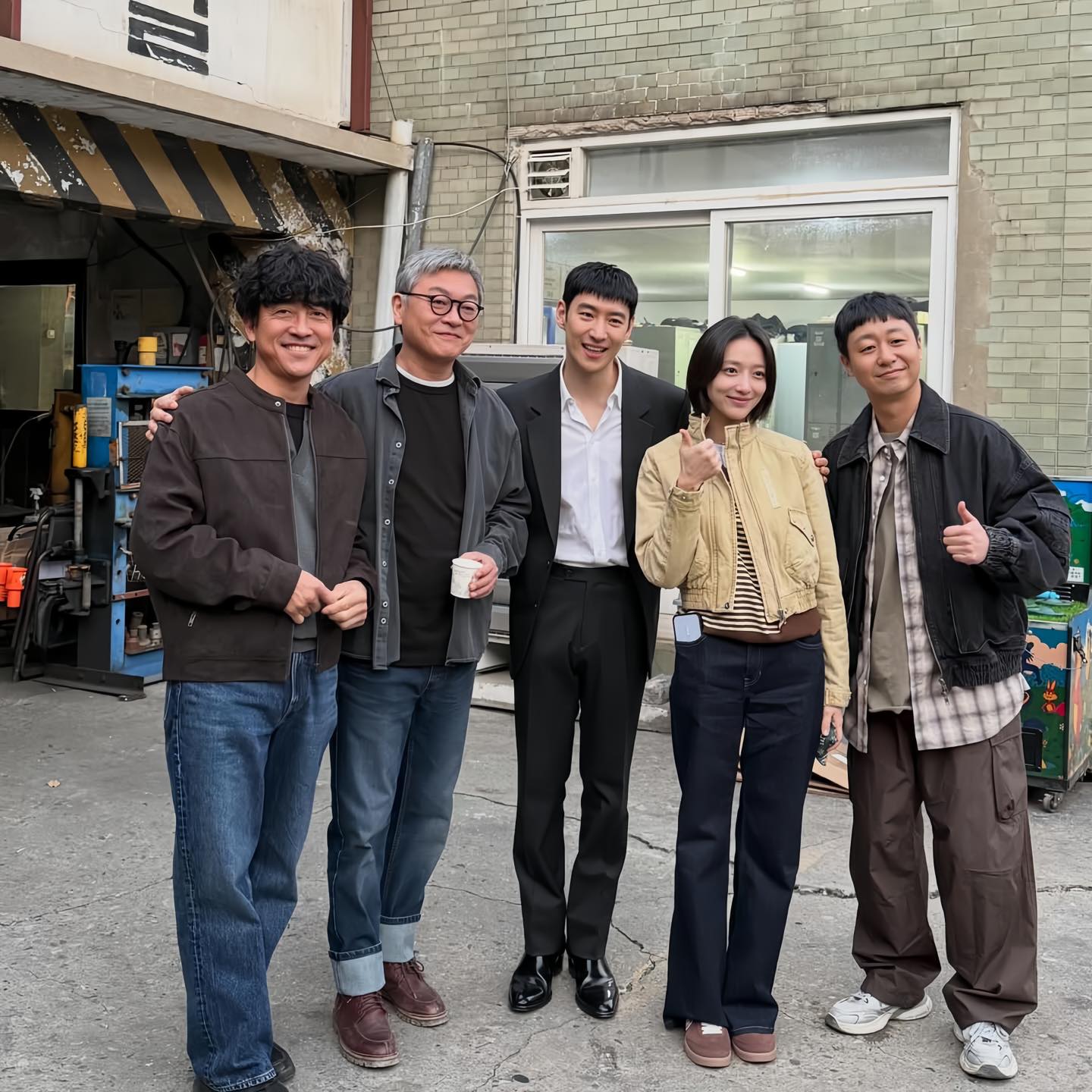 M&agrave;n cameo chấn động ở phim H&agrave;n rating cao nhất cả nước: 1 ph&uacute;t m&agrave; hot bằng 16 tập cộng lại, cả MXH đảo đi&ecirc;n- Ảnh 1.