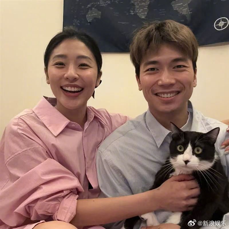 Cảnh s&aacute;t tung CCTV ghi lại vụ cặp vợ chồng diễn vi&ecirc;n l&aacute;i xe t&ocirc;ng chết người đi đường- Ảnh 1.