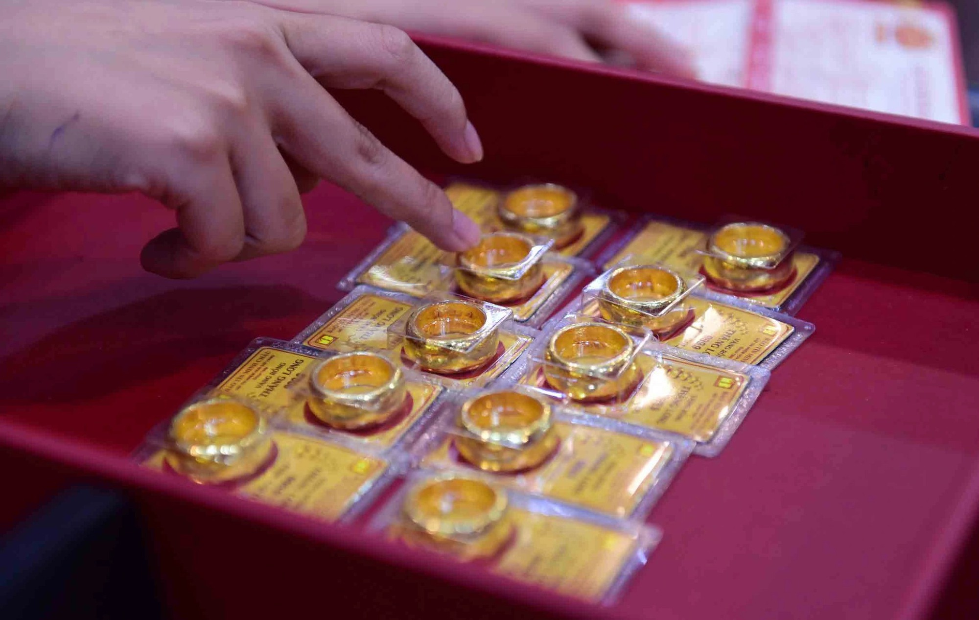 Mua v&agrave;ng online: Nhận tiền tươi 350 triệu, đợi 2 th&aacute;ng vẫn trắng tay v&igrave; giao h&agrave;ng ảo, luật sư chỉ c&aacute;ch đ&ograve;i bồi thường gấp 3- Ảnh 2.