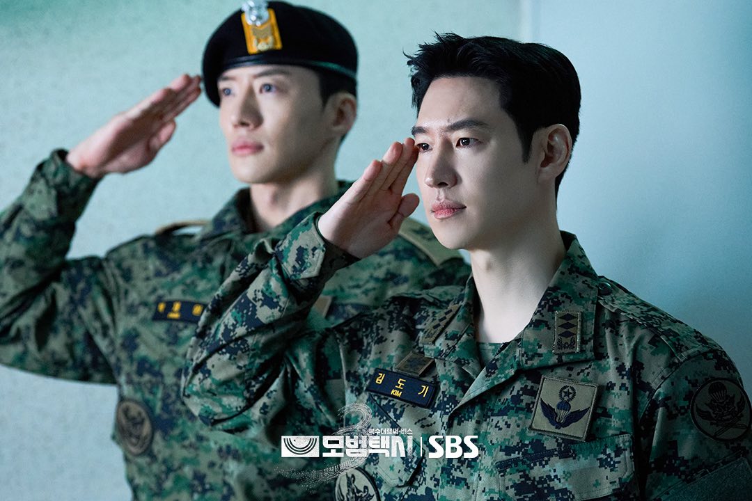 M&agrave;n cameo chấn động ở phim H&agrave;n rating cao nhất cả nước: 1 ph&uacute;t m&agrave; hot bằng 16 tập cộng lại, cả MXH đảo đi&ecirc;n- Ảnh 4.