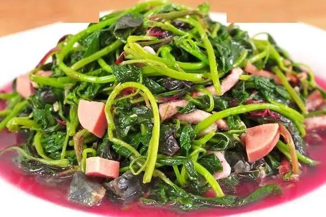 Một b&aacute;t rau rẻ tiền n&agrave;y được v&iacute; "bằng cả th&ugrave;ng sữa": Người gi&agrave; ăn đều, xương chắc hơn, ch&acirc;n tay khỏe ra tr&ocirc;ng thấy- Ảnh 5.