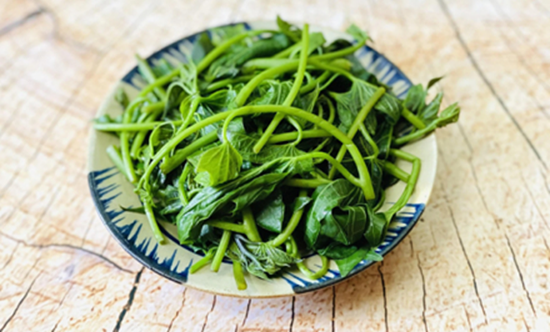 Đừng chỉ ăn củ, l&aacute; loại c&acirc;y n&agrave;y qu&yacute; như "nh&acirc;n s&acirc;m người ngh&egrave;o", hễ ra chợ l&agrave; thấy- Ảnh 3.