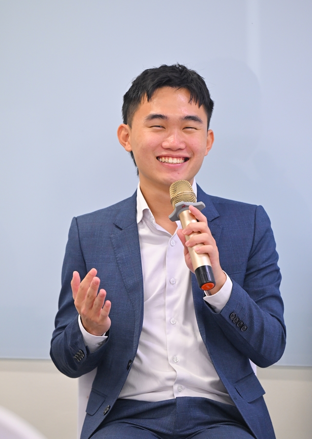 “Mỗi nhân viên vừa vào công ty đã được kỳ vọng làm sếp, đó là làm sếp của 10 bạn AI"- Ảnh 4. “Mỗi nhân viên vừa vào công ty đã được kỳ vọng làm sếp, đó là làm sếp của 10 bạn AI"- Ảnh 4.