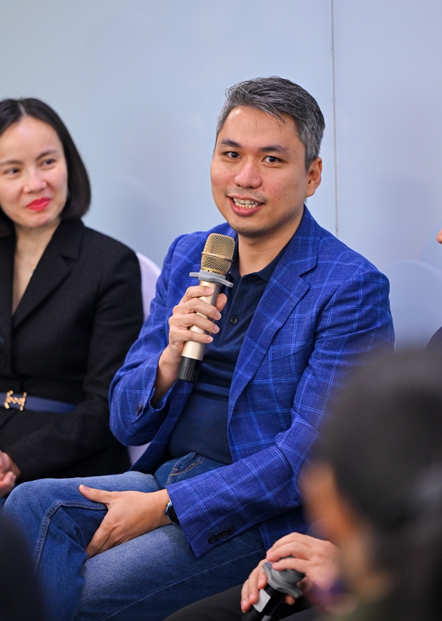 “Mỗi nhân viên vừa vào công ty đã được kỳ vọng làm sếp, đó là làm sếp của 10 bạn AI"- Ảnh 3. “Mỗi nhân viên vừa vào công ty đã được kỳ vọng làm sếp, đó là làm sếp của 10 bạn AI"- Ảnh 3.