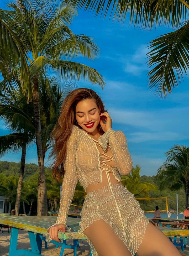 Mẹ 3 con Hồ Ngọc H&agrave; v&ograve;ng 2 kh&ocirc;ng ch&uacute;t mỡ thừa bất chấp tuổi trung ni&ecirc;n: Tất cả l&agrave; nhờ 2 b&iacute; quyết duy tr&igrave; từ năm 20 tuổi- Ảnh 6.