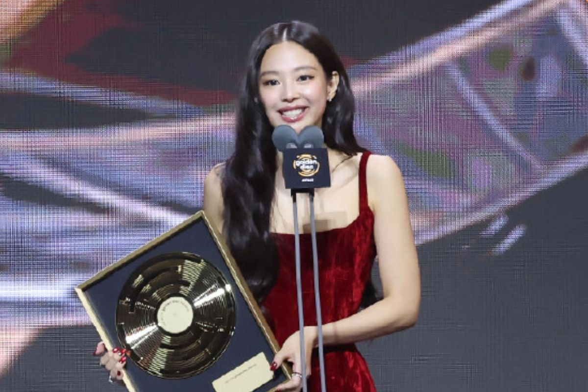 Khoảnh khắc ẩu đả &ldquo;sợ muốn chết&rdquo; giữa l&uacute;c Jennie l&agrave;m dậy s&oacute;ng &ldquo;Grammy H&agrave;n Quốc&rdquo;- Ảnh 5.