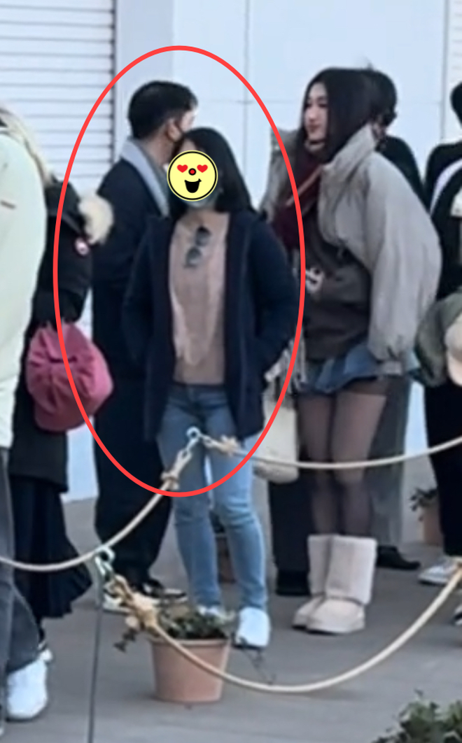 Phương Nhi v&agrave; thiếu gia Minh Ho&agrave;ng cứ xuất hiện l&agrave; 