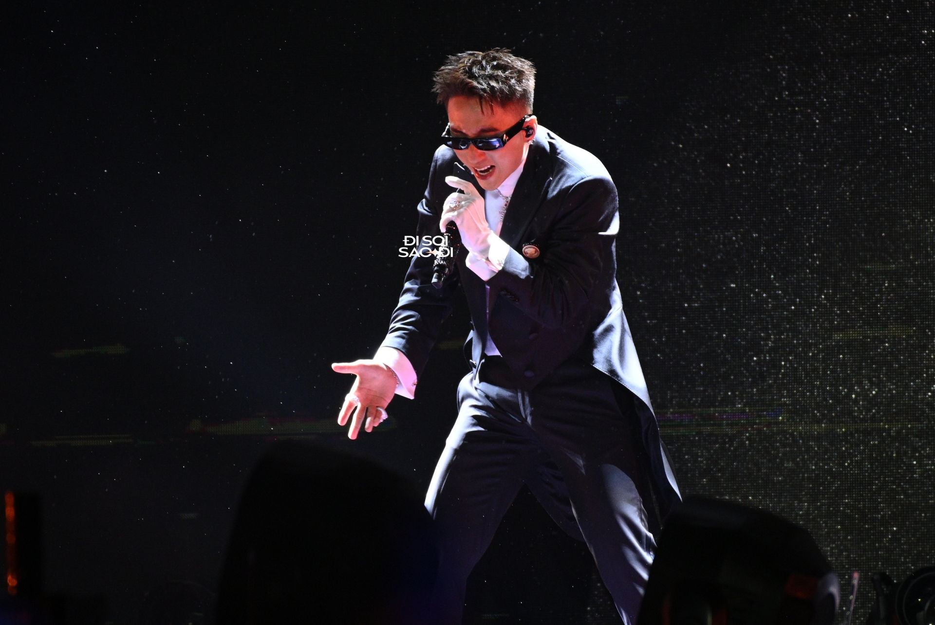 Sơn T&ugrave;ng M-TP giao diện như l&atilde;o ho&aacute; ngược, tự nhận quay lại 2013 nhưng &ldquo;cấn&rdquo; 1 điều- Ảnh 5.