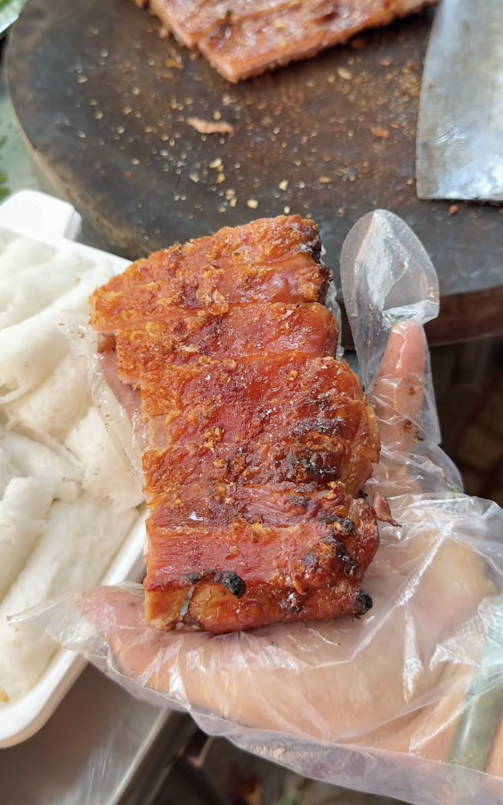 700k một k&yacute; heo quay d&iacute;nh nạc hot nhất Việt Nam đầu năm nay, ai ăn xong cũng tiếc đứt ruột!- Ảnh 9.