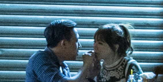 Trấn Th&agrave;nh - Hari Won v&agrave; 10 năm sau m&agrave;n paparazzi g&acirc;y chấn động Vbiz- Ảnh 3.