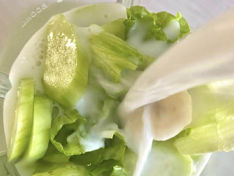 T&ocirc;i đ&atilde; tho&aacute;t khỏi chứng t&aacute;o b&oacute;n nhờ 2 ly nước v&agrave; 1 m&oacute;n ăn học từ mẹ, bụng dưới giờ gần như phẳng l&igrave;- Ảnh 9.