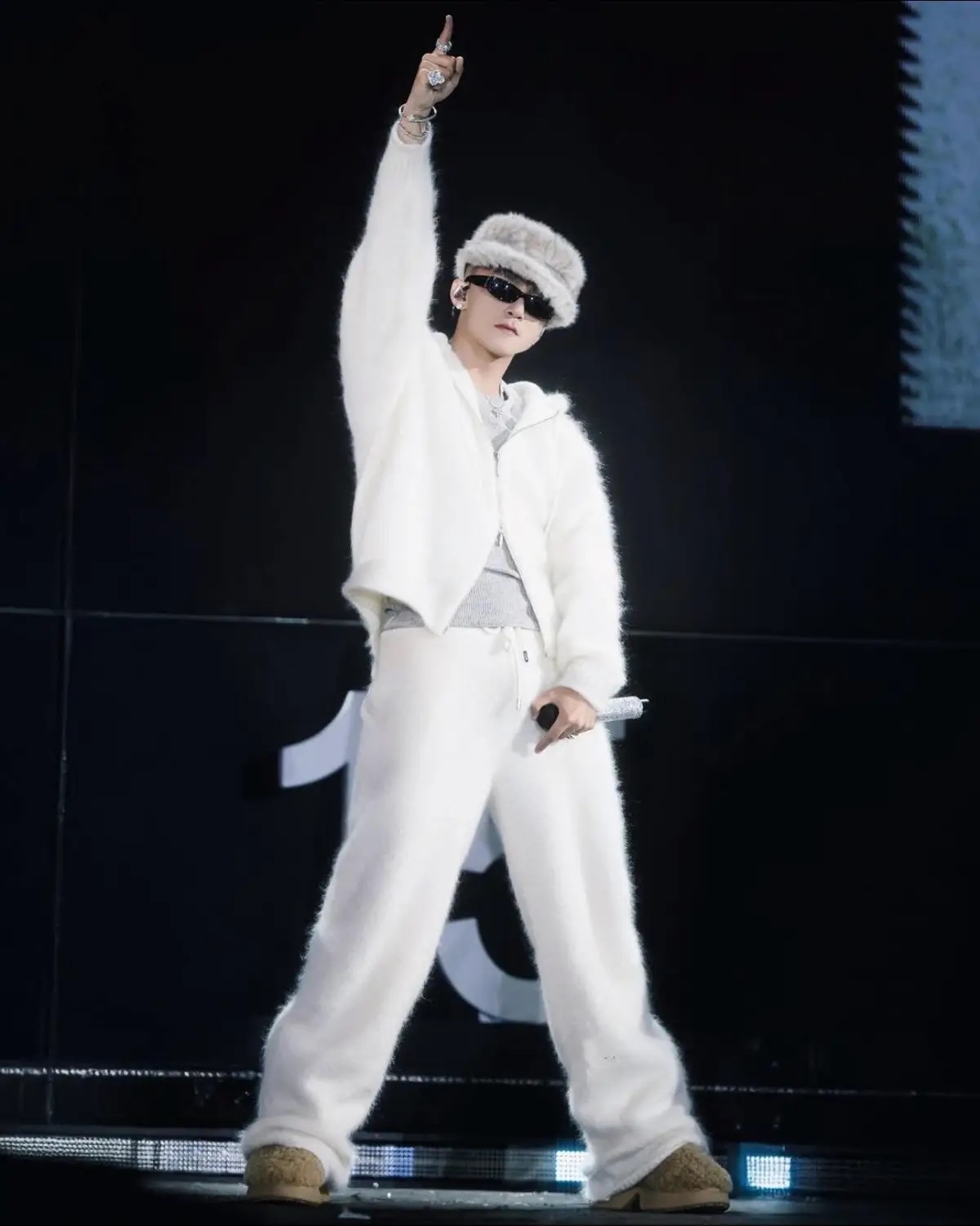 Khen cho tạo h&igrave;nh mới của Sơn T&ugrave;ng: Vừa bảnh vừa &ldquo;l&aacute;o&rdquo; thế n&agrave;y qu&aacute; m&ecirc; rồi!- Ảnh 3.