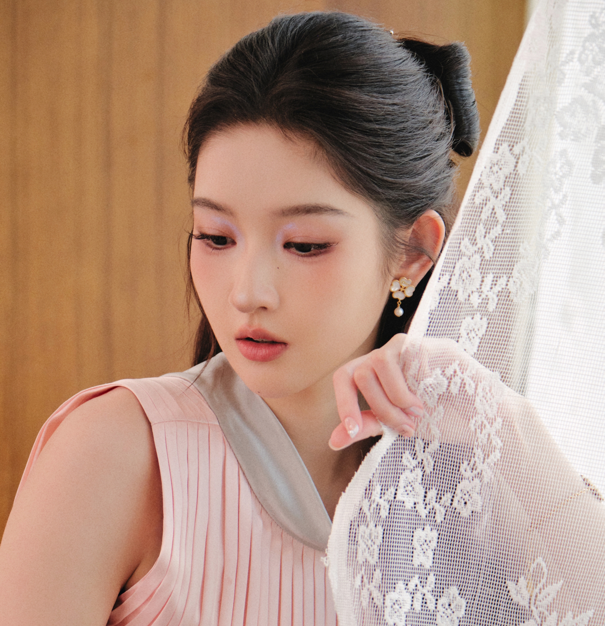 Đ&acirc;y l&agrave; người thật hay l&agrave; b&uacute;p b&ecirc;: Visual đạt đến giới hạn của c&aacute;i đẹp, kh&ocirc;ng thể hơn được nữa- Ảnh 4.