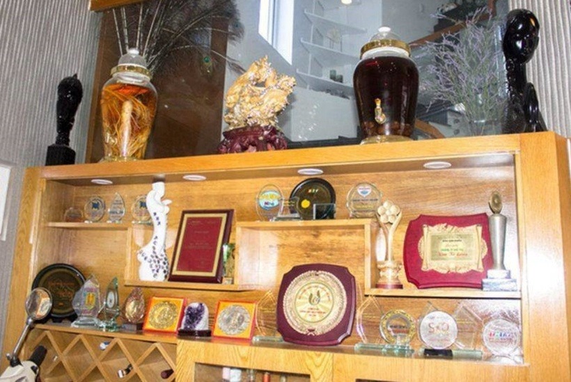 NSƯT Việt 3 đời vợ, c&oacute; 1000 c&acirc;y v&agrave;ng, ở biệt thự 300m&sup2;- Ảnh 7.