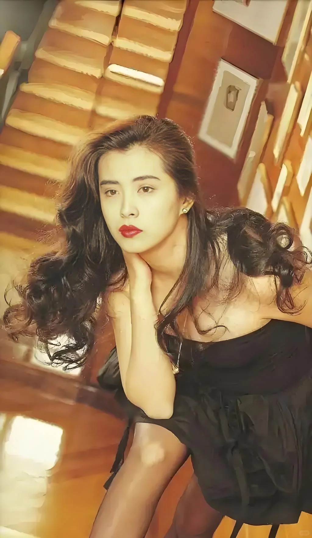 "Ngọc nữ đẹp khuynh đảo ch&acirc;u &Aacute;" nay mặt mũi biến dạng kh&ocirc;ng nhận ra, mở tiệm trị liệu massage gom bạc lẻ- Ảnh 3.