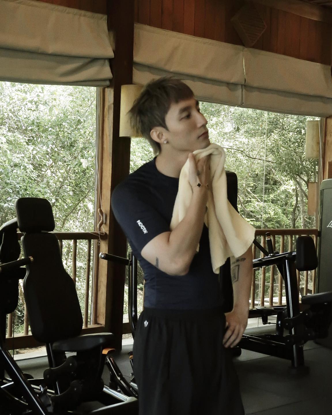 Sơn T&ugrave;ng chăm chỉ tập gym cuối c&ugrave;ng cũng c&oacute; th&agrave;nh quả- Ảnh 6.