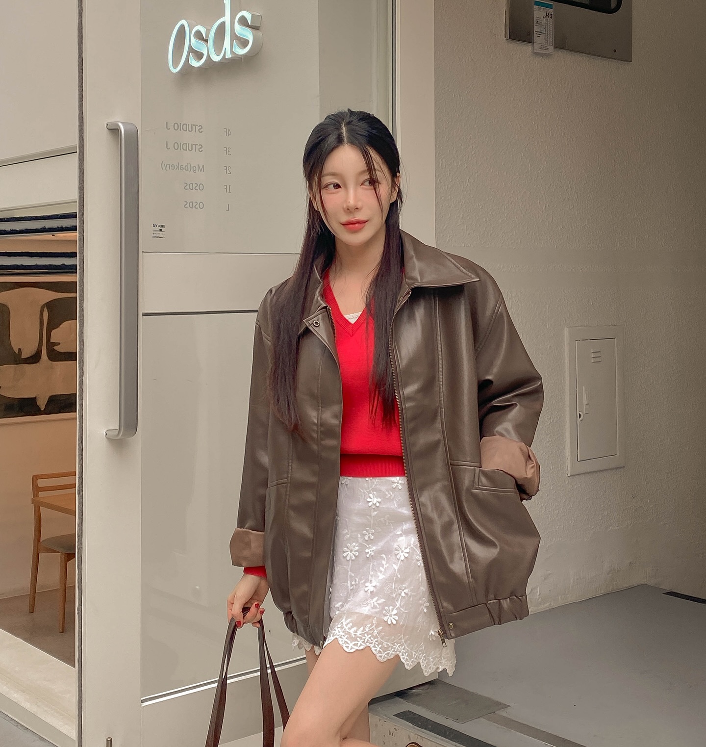 &Aacute;o len chọn 5 gam m&agrave;u n&agrave;y l&agrave; sang trọng v&agrave; t&ocirc;n da nhất- Ảnh 1.