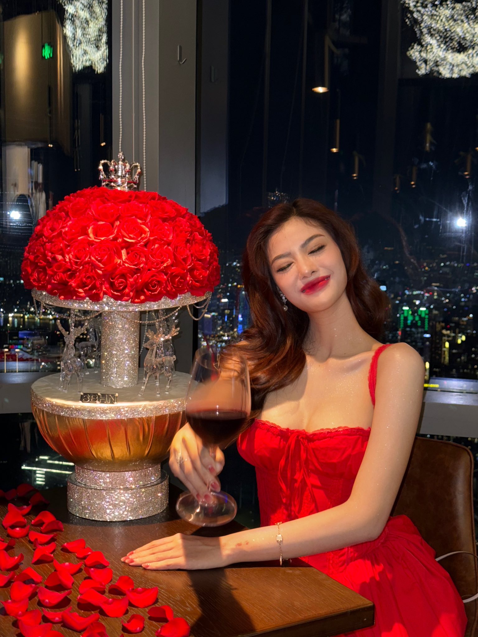 Điểm chung của Ngọc Loan v&agrave; Lona Kiều Loan- Ảnh 13.