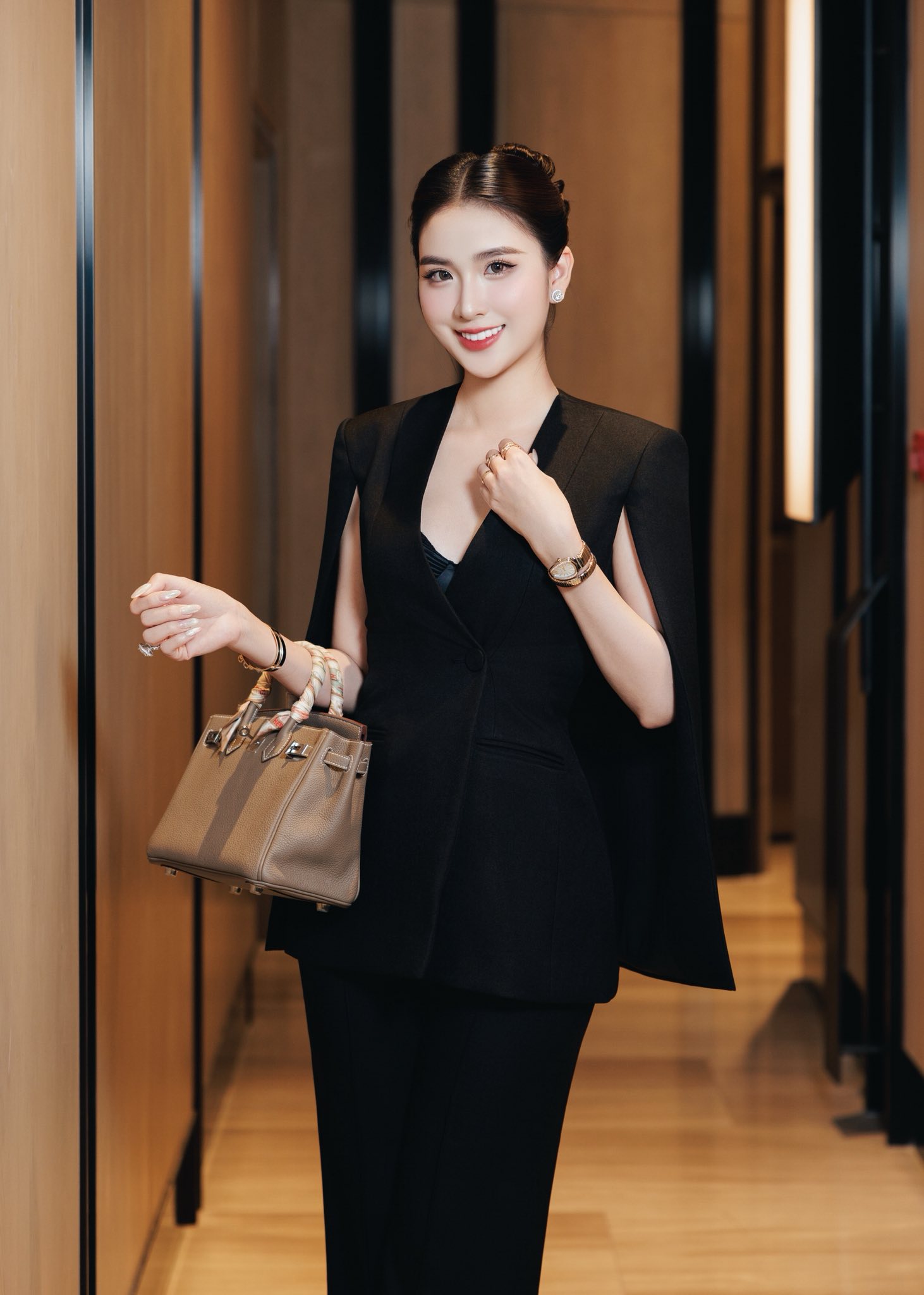 Mỹ nh&acirc;n Việt bị 