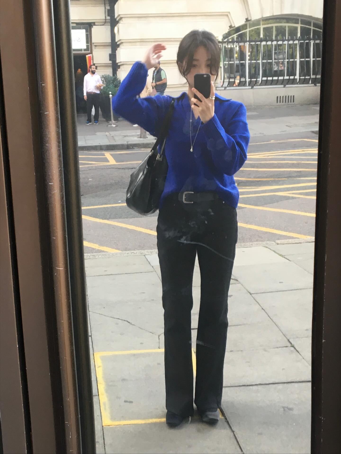 &Aacute;o len chọn 5 gam m&agrave;u n&agrave;y l&agrave; sang trọng v&agrave; t&ocirc;n da nhất- Ảnh 7.