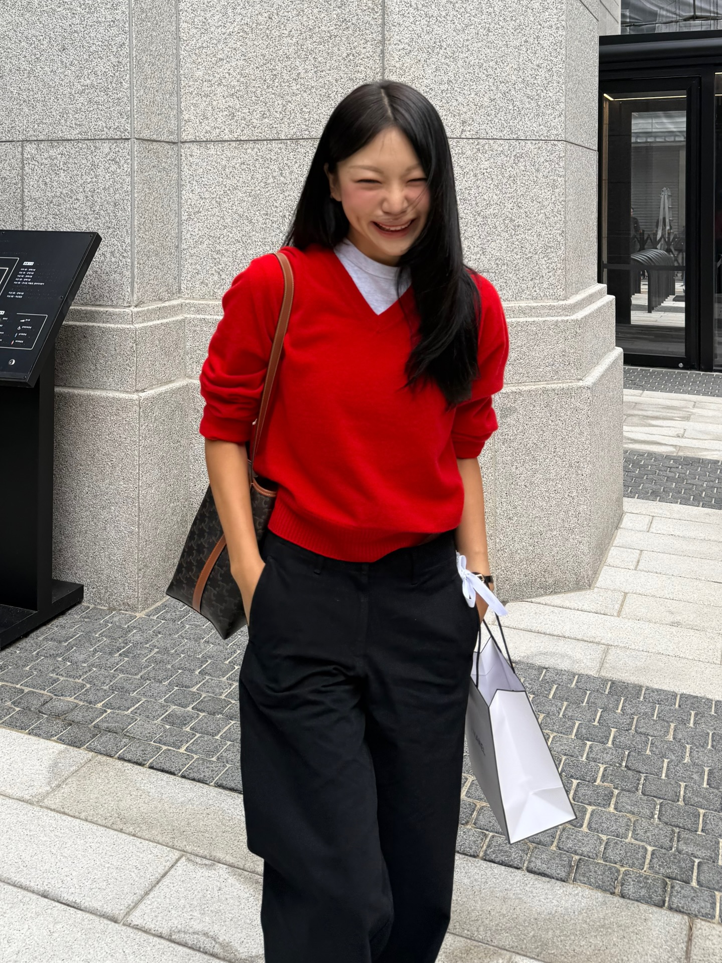 &Aacute;o len chọn 5 gam m&agrave;u n&agrave;y l&agrave; sang trọng v&agrave; t&ocirc;n da nhất- Ảnh 2.