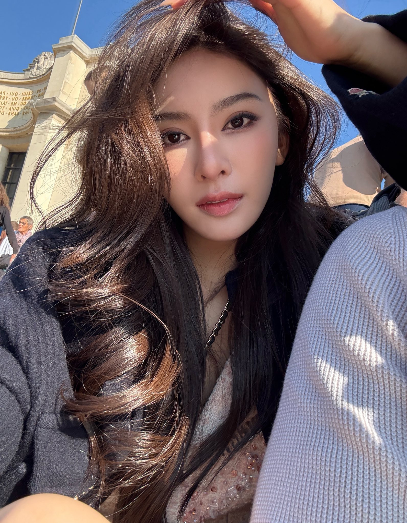 Linh Trương l&ecirc;n thẳng hot search sau lời ch&uacute;c ph&uacute;c lạ d&agrave;nh cho "đ&aacute;m cưới thế kỷ" sắp diễn ra- Ảnh 1.