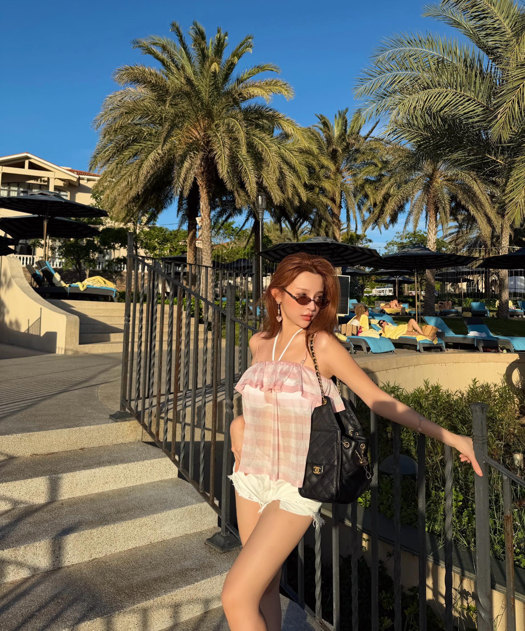 Lần đầu lộ diện căn biệt thự do Huyền Baby v&agrave; bạn th&acirc;n 20 năm x&acirc;y để 