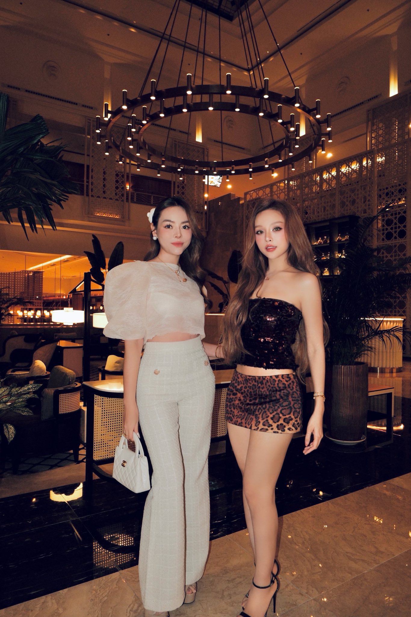 Lần đầu lộ diện căn biệt thự do Huyền Baby v&agrave; bạn th&acirc;n 20 năm x&acirc;y để 