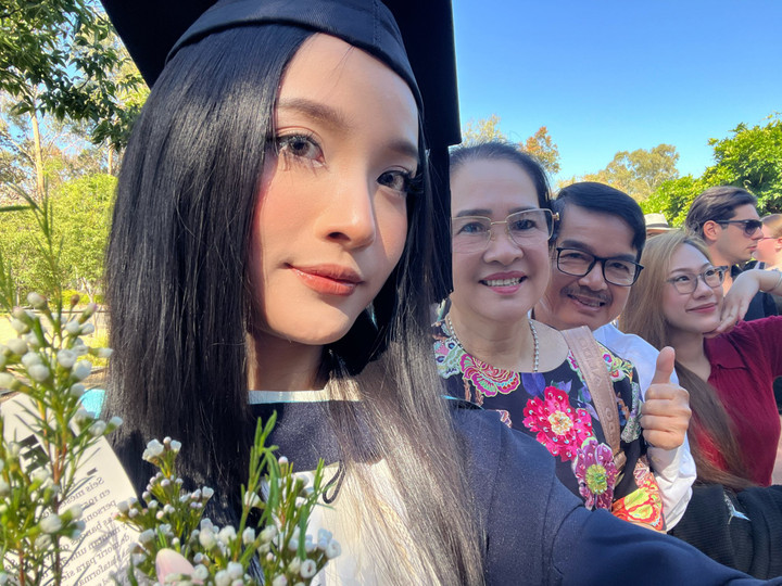 Du học &Uacute;c từ năm 17 tuổi, c&ocirc; g&aacute;i Việt bật kh&oacute;c ng&agrave;y nhận bằng đại học danh tiếng- Ảnh 2.