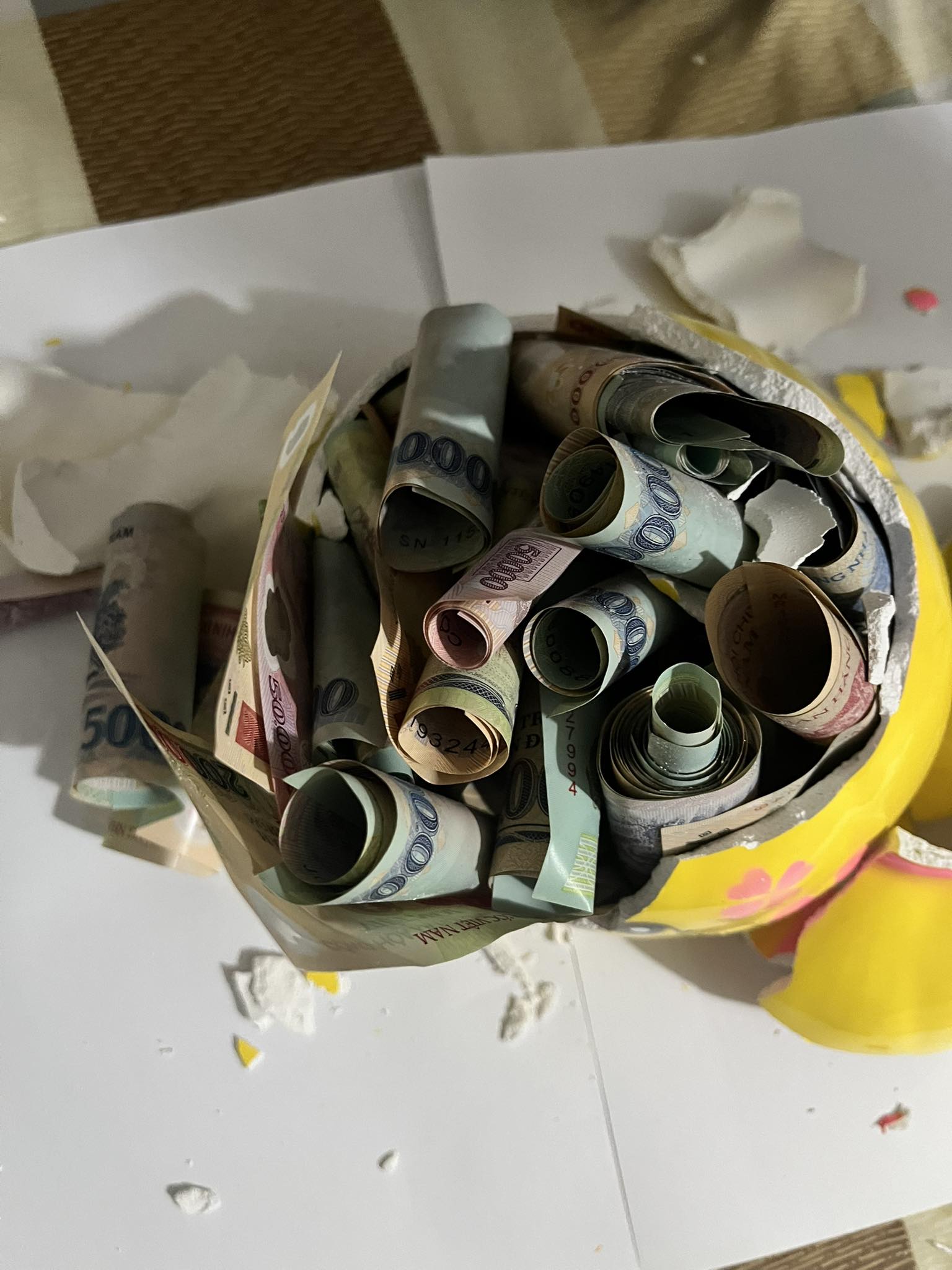 Con heo đất đầy tờ 500k khiến d&acirc;n mạng nh&igrave;n m&agrave; tiếc- Ảnh 1.