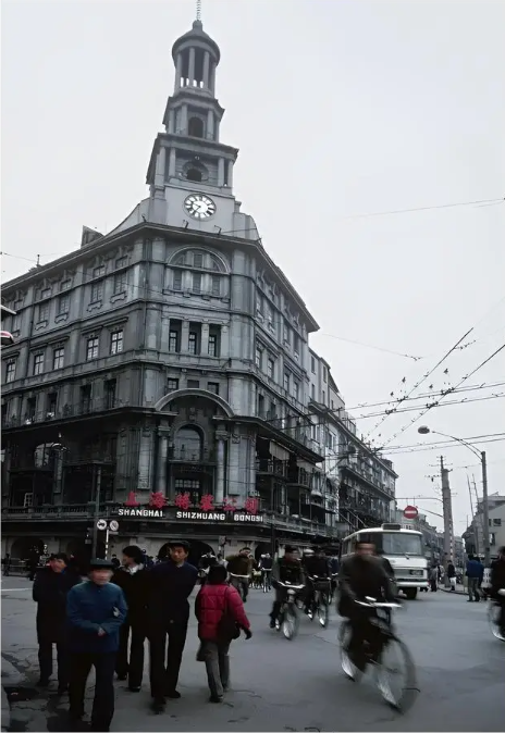 Ảnh cũ Thượng Hải thập ni&ecirc;n 1980: Phương tiện n&agrave;y thống trị đường phố, c&oacute; nơi 40 năm chưa hề kh&aacute;c- Ảnh 14.