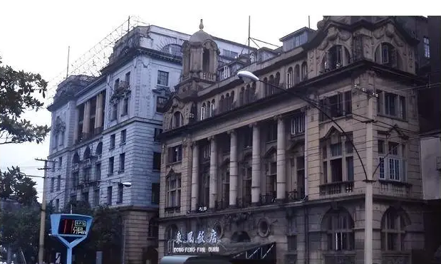 Ảnh cũ Thượng Hải thập ni&ecirc;n 1980: Phương tiện n&agrave;y thống trị đường phố, c&oacute; nơi 40 năm chưa hề kh&aacute;c- Ảnh 24.