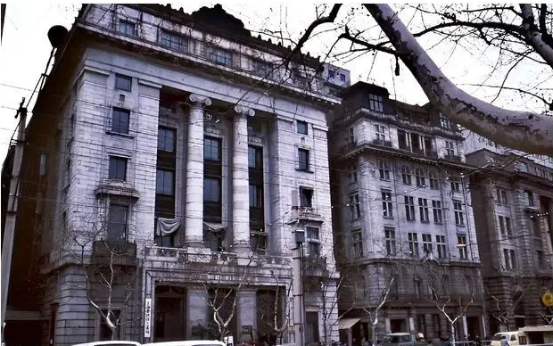 Ảnh cũ Thượng Hải thập ni&ecirc;n 1980: Phương tiện n&agrave;y thống trị đường phố, c&oacute; nơi 40 năm chưa hề kh&aacute;c- Ảnh 28.