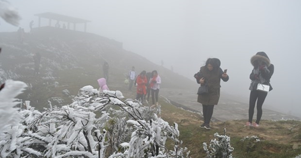 Miền Bắc đ&oacute;n đợt kh&ocirc;ng kh&iacute; lạnh cường độ mạnh, bỏ t&uacute;i ngay 5 