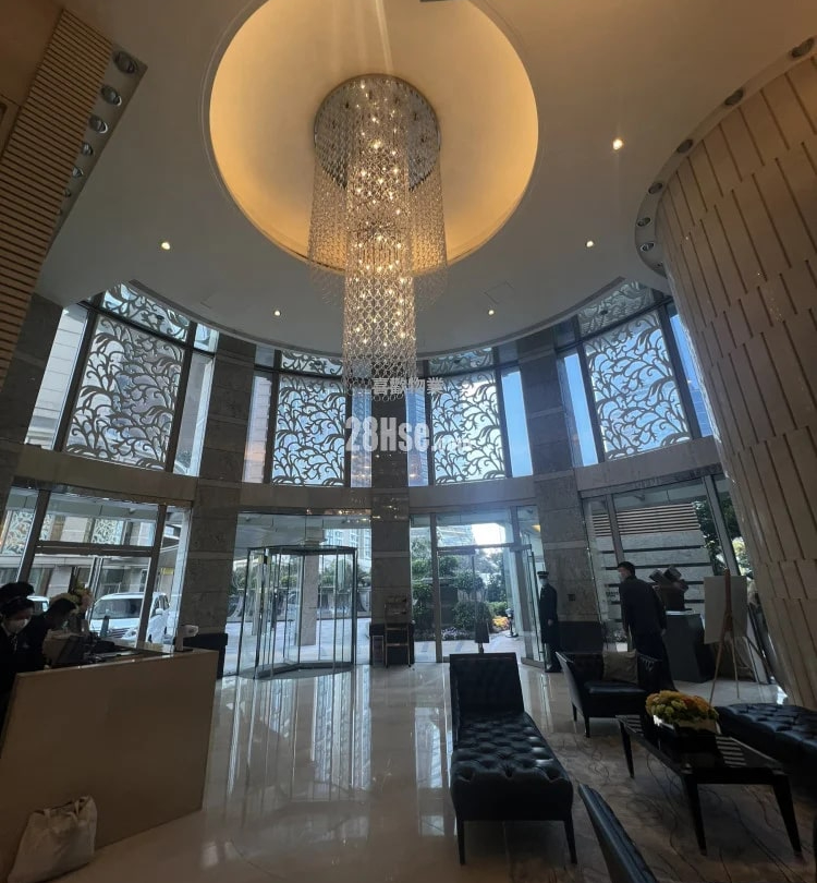 O&aacute;ch nhất HongKong: Địa điểm khiến ai đi qua cũng nh&igrave;n mỏi cổ- Ảnh 5.