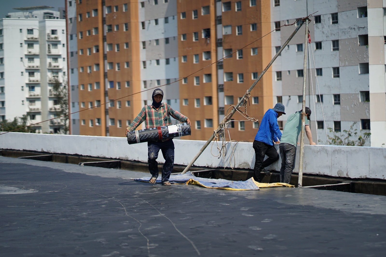 Ngắm ng&ocirc;i trường tiểu học tr&ecirc;n đất nghĩa trang lớn nhất TPHCM đ&atilde; th&agrave;nh h&igrave;nh: Phụ huynh mong ng&agrave;y con được đi học- Ảnh 21.