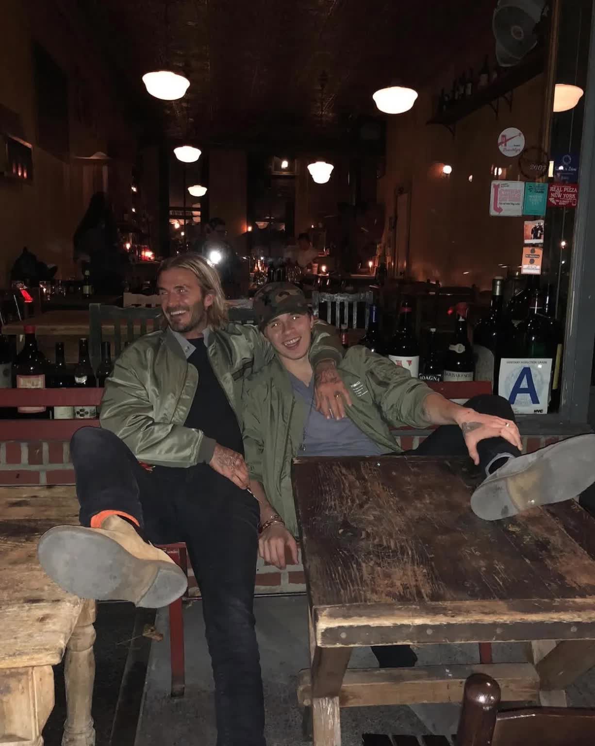 Con cả nh&agrave; Beckham &acirc;m thầm 