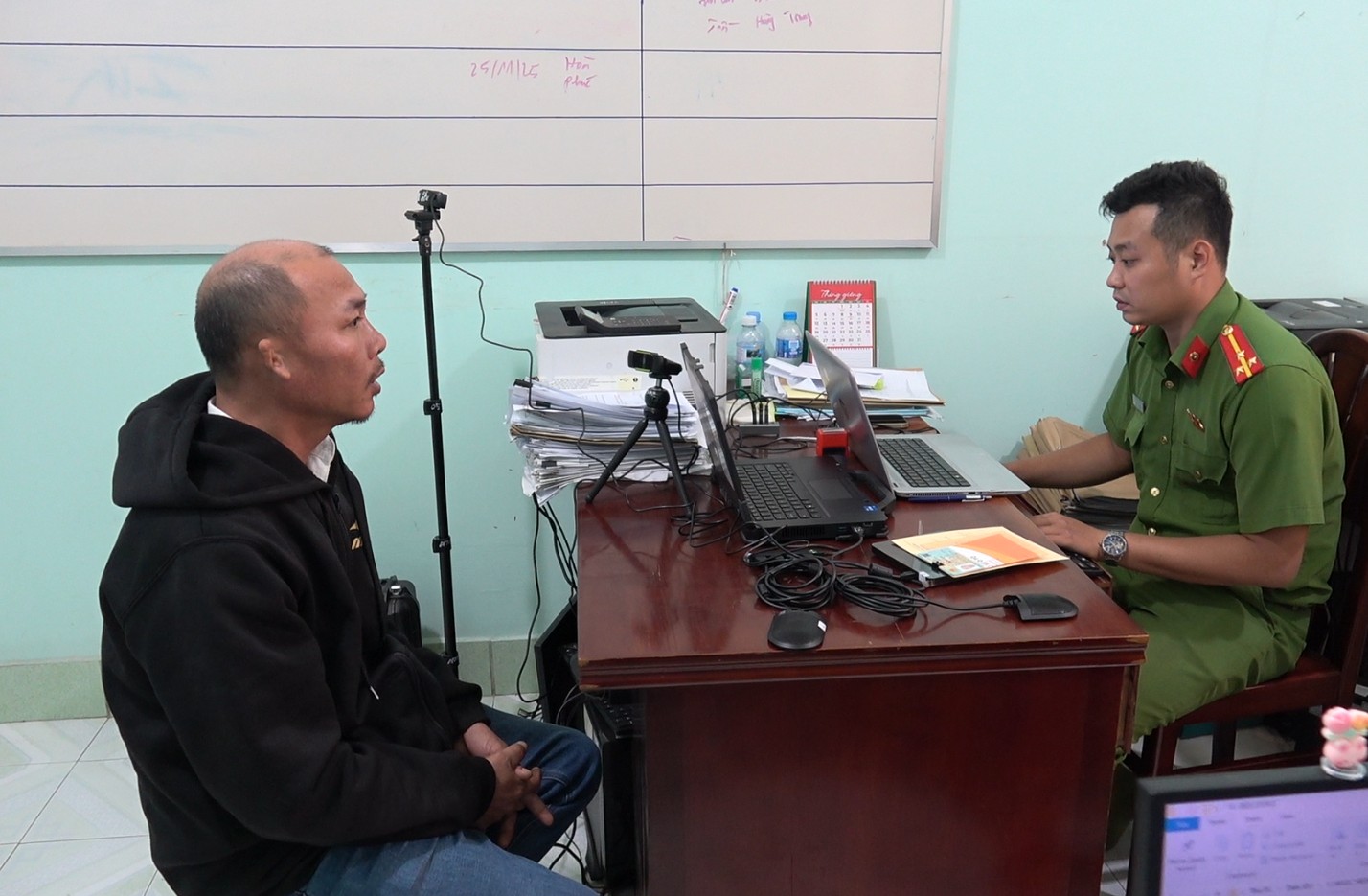 Ra lệnh bắt tạm giam t&agrave;i xế xe kh&aacute;ch Nguyễn Đức T&iacute;n- Ảnh 1.