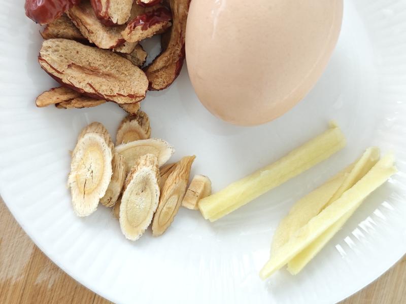 H&oacute;a ra v&igrave; t&ocirc;i hay ăn 3 m&oacute;n n&agrave;y m&agrave; da lu&ocirc;n hồng h&agrave;o, kh&iacute; huyết lưu th&ocirc;ng tốt v&agrave; tay ch&acirc;n kh&ocirc;ng bao giờ bị lạnh- Ảnh 2.