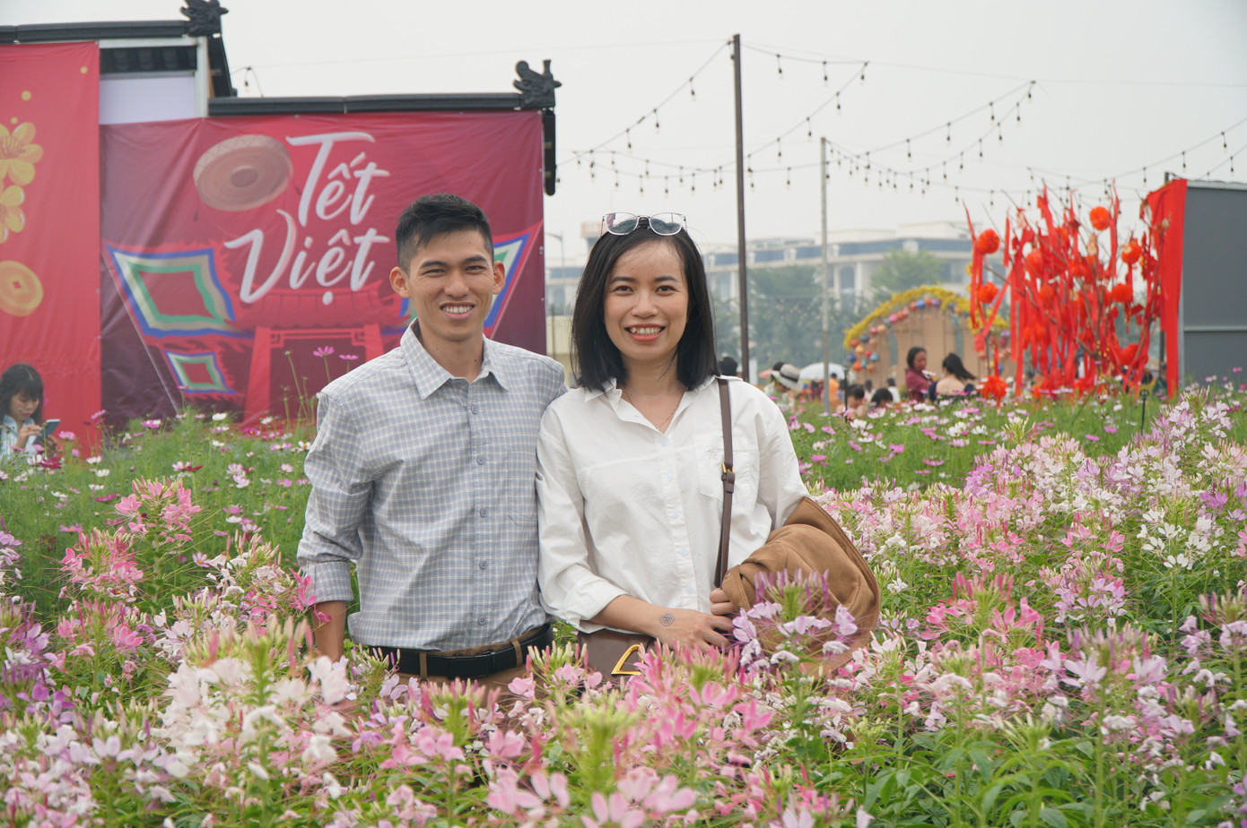 Sốt s&igrave;nh sịch với c&aacute;nh đồng hoa xu&acirc;n ở TPHCM- Ảnh 4.