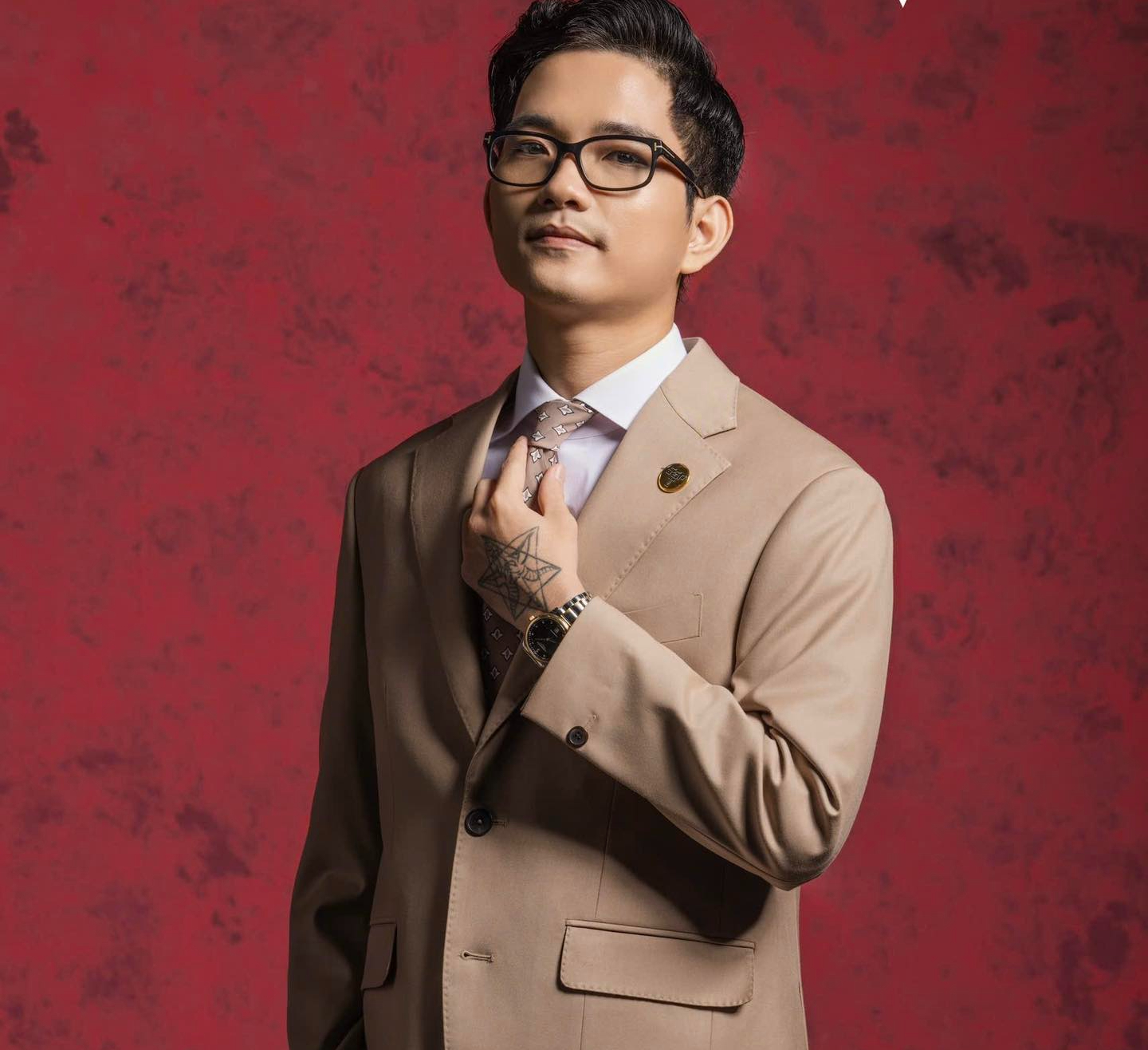 Titan - cựu HLV của Saigon Phantom (SGP) thừa nhận y&ecirc;u nam giới khi đang c&oacute; vợ l&agrave; ai?- Ảnh 1.