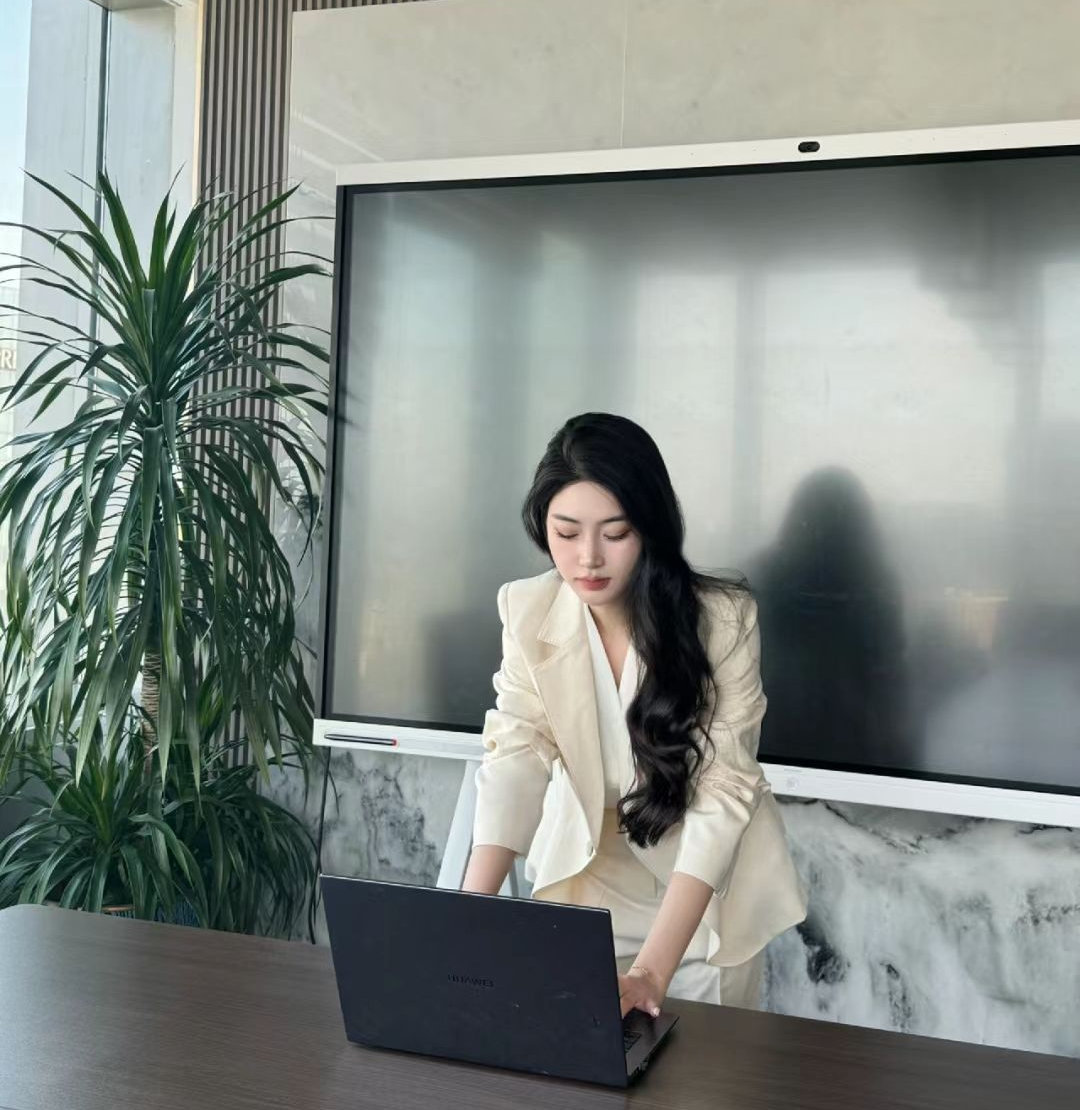 Khi sếp giao việc, phần lớn mọi người chỉ n&oacute;i "v&acirc;ng ạ", người EQ cao lại kh&eacute;o l&eacute;o ghi điểm bằng 7 c&acirc;u phản hồi n&agrave;y- Ảnh 1.