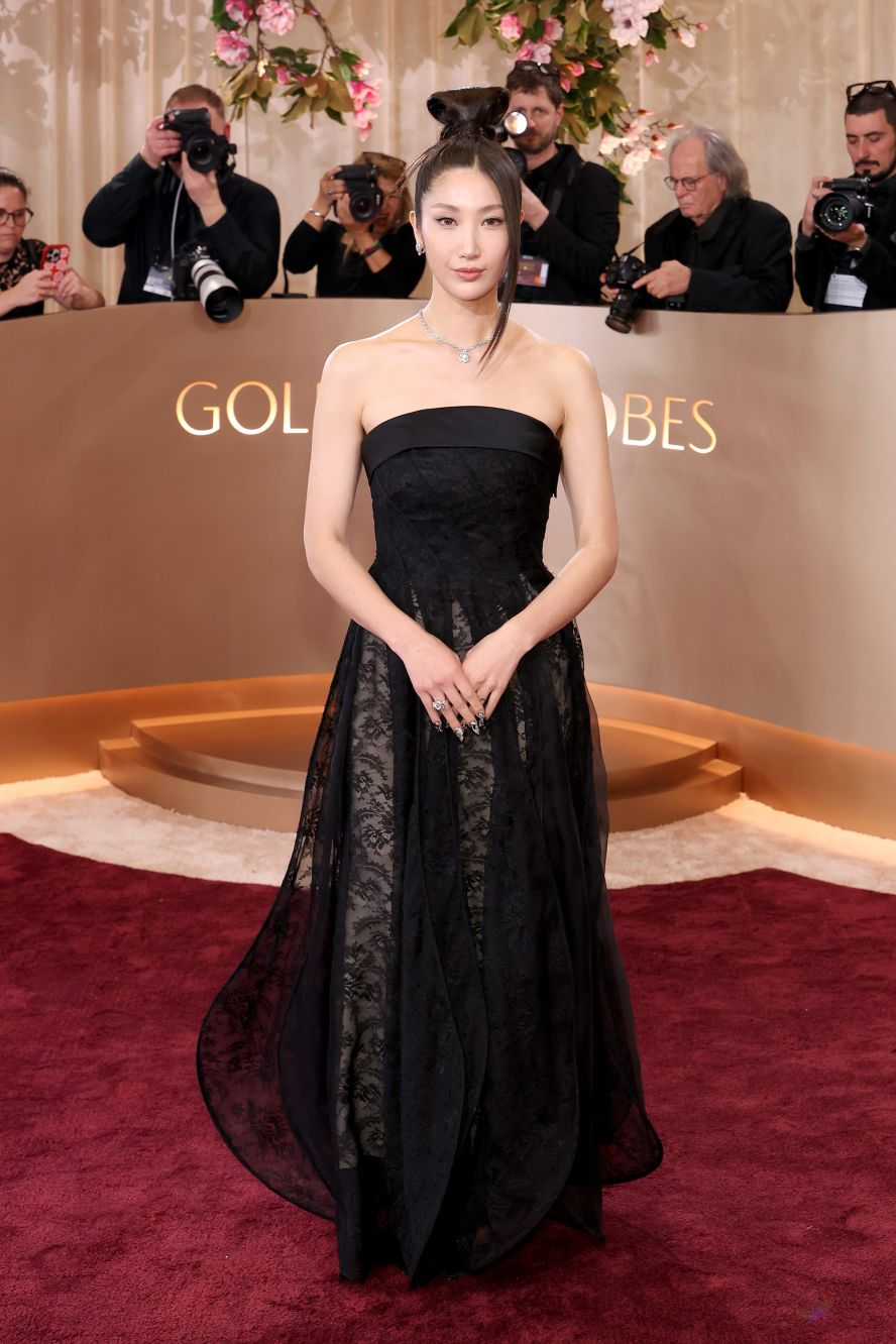 Siêu thảm đỏ Quả Cầu Vàng 2026: Lisa Siêu thảm đỏ Quả Cầu Vàng 2026: Lisa