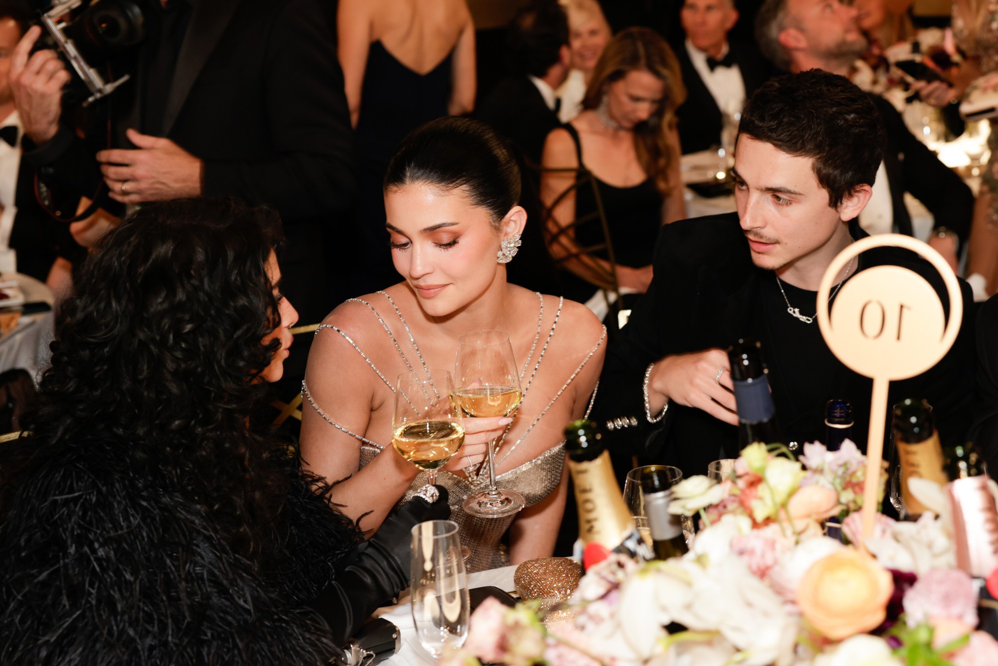 Kylie Jenner v&agrave; Timoth&eacute;e Chalamet c&oacute; cần đến mức n&agrave;y kh&ocirc;ng?- Ảnh 4.