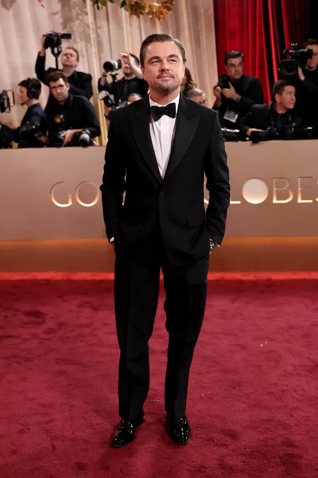 Leonardo DiCaprio đến Quả Cầu Vàng để kiếm giải, ai dè bị kiếm chuyện!- Ảnh 5. Leonardo DiCaprio đến Quả Cầu Vàng để kiếm giải, ai dè bị kiếm chuyện!- Ảnh 5.